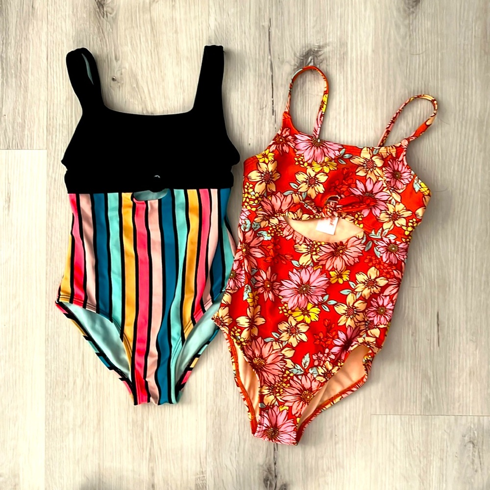 Pair of girls keyhole swimsuits from Cat&Jack + Art Class size 6/6X EUC